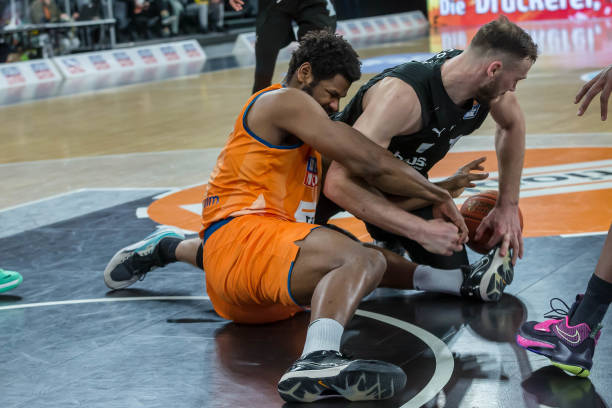 关注其财务 关注其财务